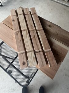 ダド溝を加工した支柱